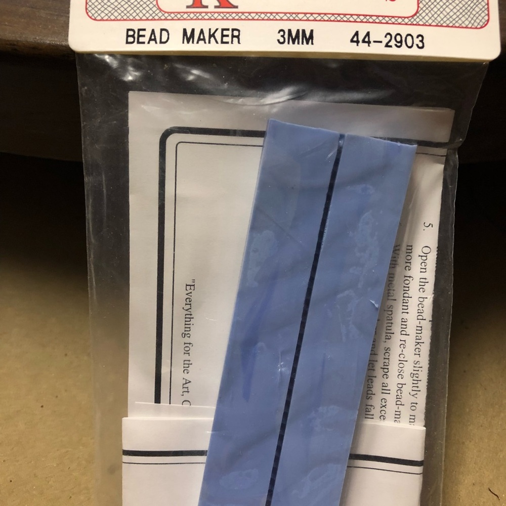 Wilton Bead Maker with Blue Strips